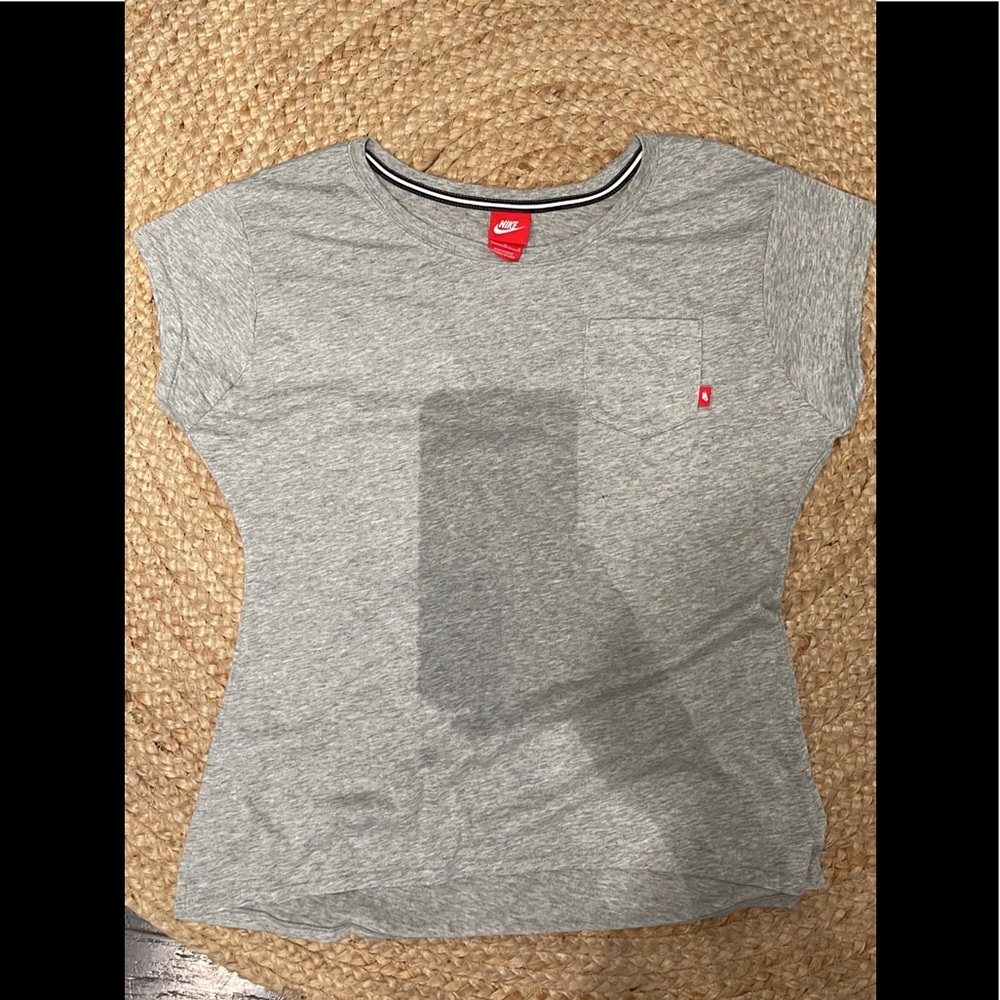 Nike tshirt